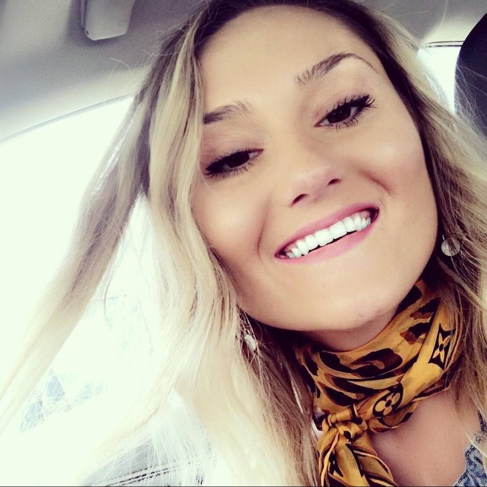 Meet your Posher, Tori